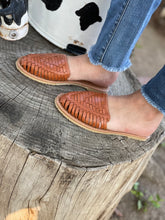 Load image into Gallery viewer, Classic slip on