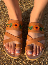 Load image into Gallery viewer, Girasol tan chancla