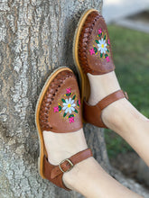 Load image into Gallery viewer, Florecita blanca