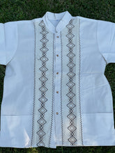 Load image into Gallery viewer, Men guayabera’s
