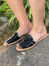 Load image into Gallery viewer, Classic black style
